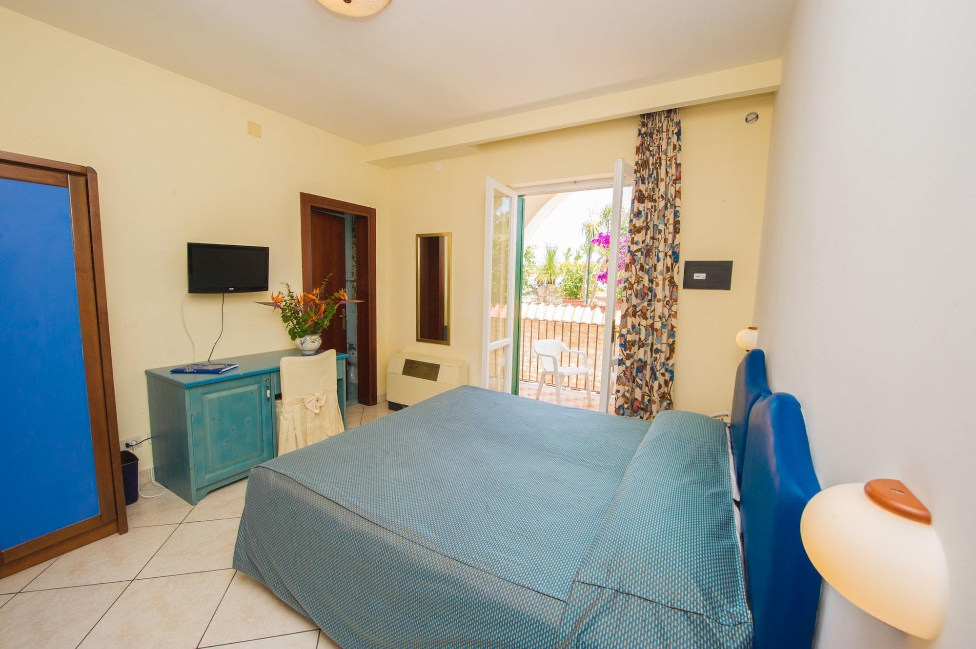 Hotel L'Approdo Casamicciola Terme Екстериор снимка