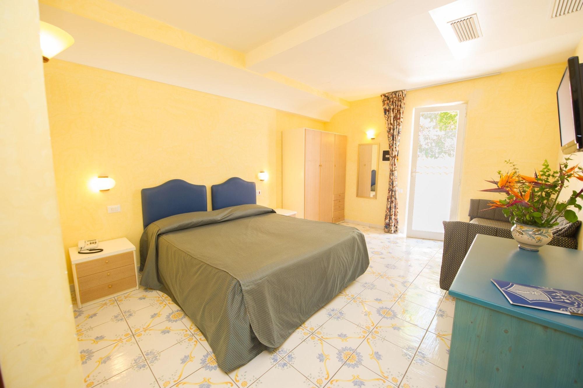 Hotel L'Approdo Casamicciola Terme Екстериор снимка