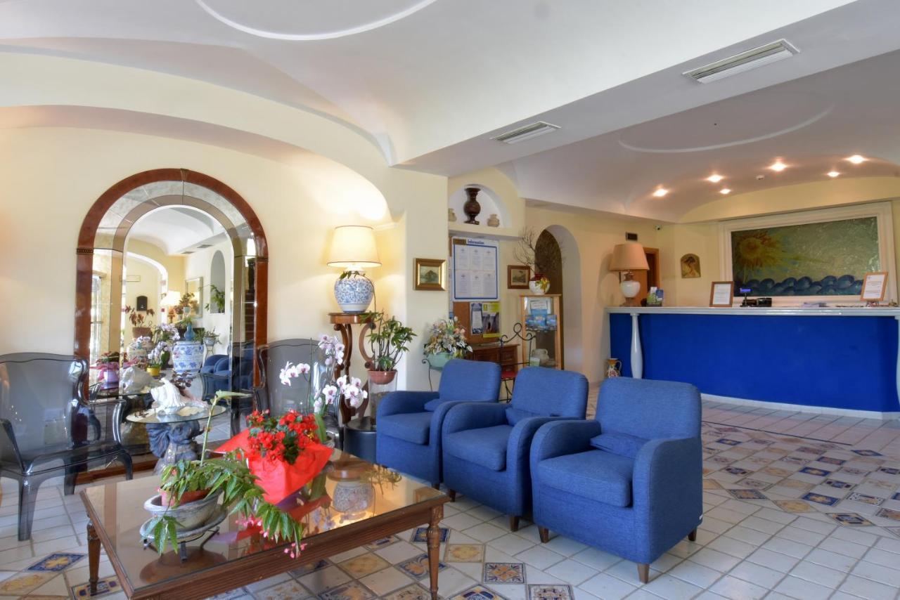 Hotel L'Approdo Casamicciola Terme Екстериор снимка