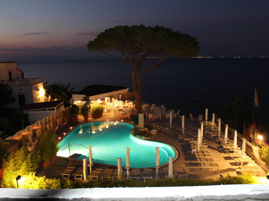 Hotel L'Approdo Casamicciola Terme Екстериор снимка